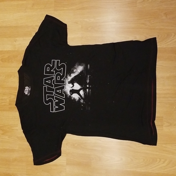 💥3/$10💥 Star Wars Burnout Tee with Red Contrast Stitching - Picture 1 of 8